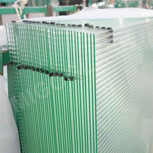 Hammom uchun dekorativ oyna